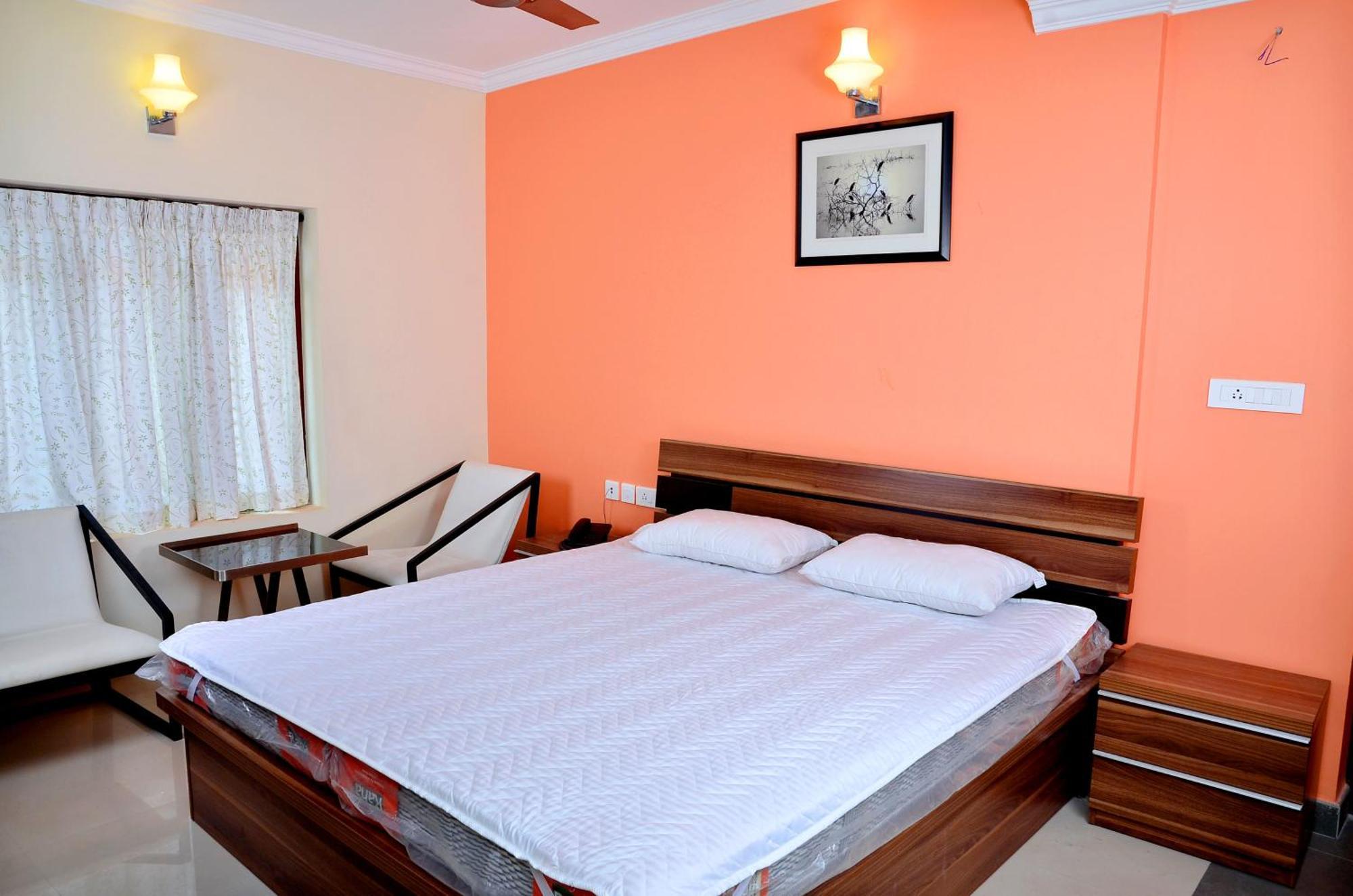 French Avenue Hotel Mahe Екстериор снимка