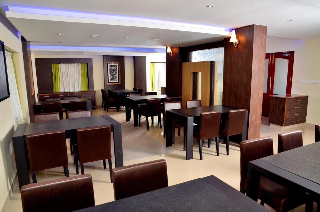 French Avenue Hotel Mahe Екстериор снимка
