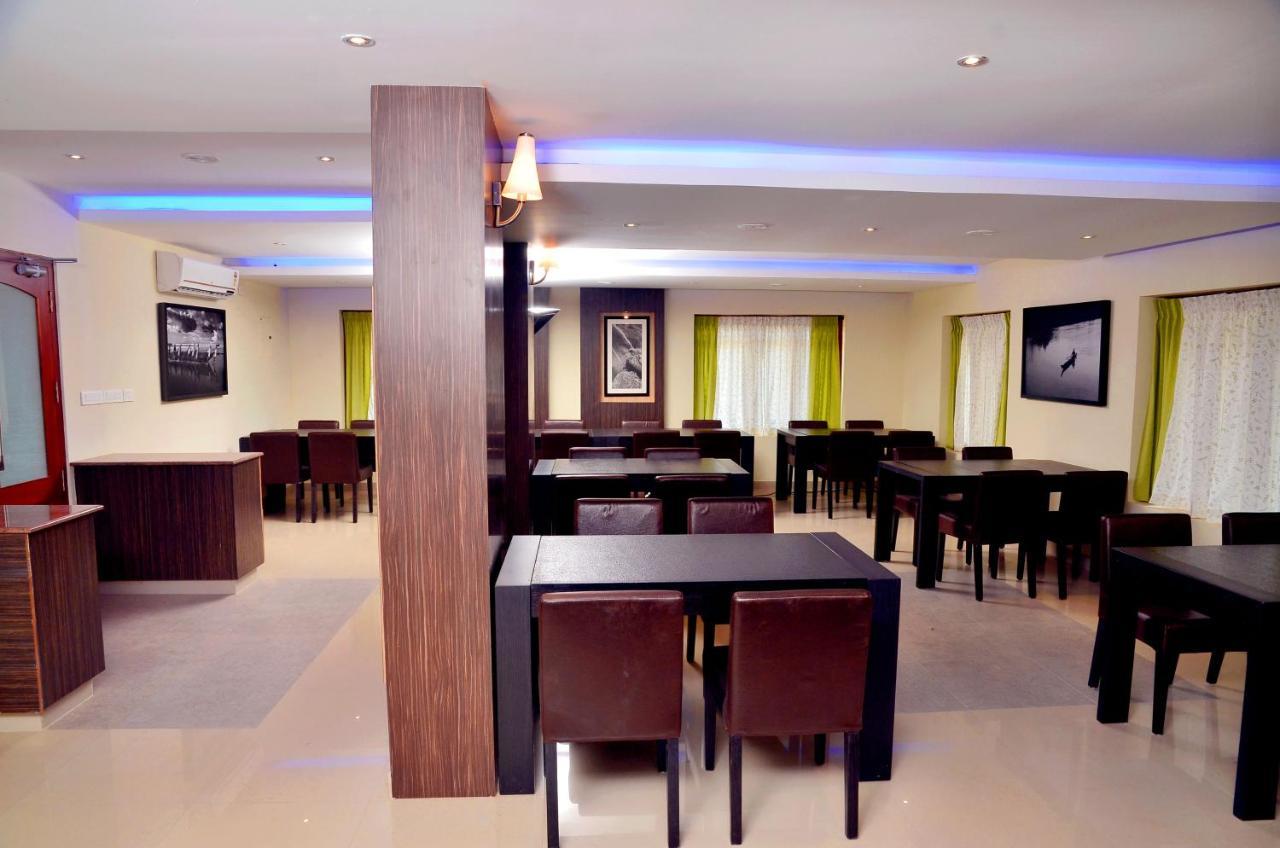 French Avenue Hotel Mahe Екстериор снимка