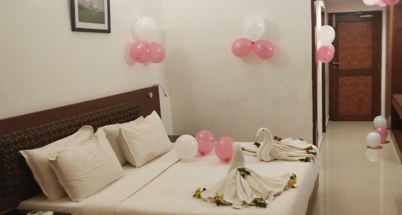 French Avenue Hotel Mahe Екстериор снимка